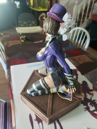 Mad Moxxi Figure 326/5000 LIMITED EDITION 4