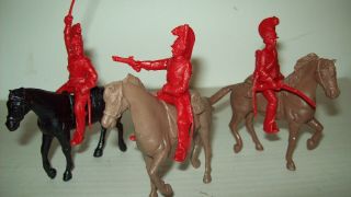 Three Classic Toy Soldiers Red Helmet Alamo Mexican Cavalry Playset Figures
