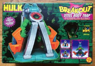 The Incredible Hulk Breakout Steel Body Trap Action Playset 1997 Toy Biz