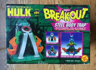 The Incredible Hulk Breakout Steel Body Trap Action Playset 1997 Toy Biz 3