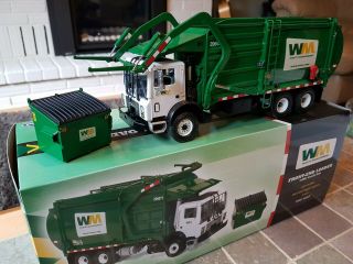 Mack Wm Garbage Truck Front End Loader W Bin 1/34 First Gear 10 - 4001 Nib