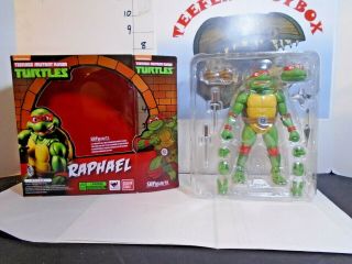 S.  H.  Figuarts Tmnt Teenage Mutant Ninja Turtles Raphael,  Displayed Only