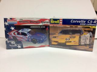 Revell/monogram Model Kits 2000 Corvette C5 - R Nascar 1996 Dale Earnhardt.