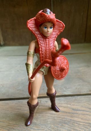 Motu He Man Teela,  Masters Of The Universe Figure With Accessories