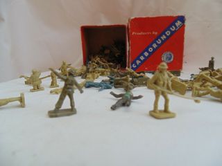 1950s Box Of 100 Vintage Plastic Toy Soldiers - Made In England By Carborundum