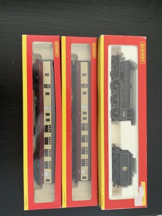 Hornby Oo Scale B12 (dcc Equipped) & 2 Passenger Cars