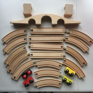 20 Piece Ikea Wooden Train Set With Engine And 3 Train Cars