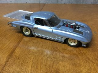 1/24 Danbury " 1963 Corvette Split Window Pro Mod In Silver Displayed No Box