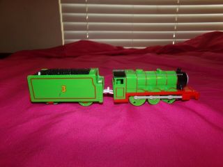 Thomas & Friends Trackmaster “TALKING HENRY” 2010 Motorized Train. 2