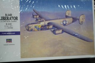 1/72 Hasegawa B - 24d Liberator U.  S Wwii Bomber Detail Model 00558