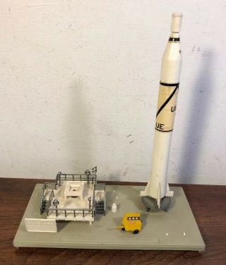 Vintage Monogram Us Earth Satellite Launcher Model Kit 1/96 Built Up