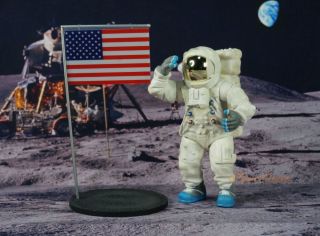 Apollo 11 Lunar Landing Space Astronaut Neil Armstrong 1:18 Figure Model K1176 C