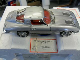 Franklin 1:24 1963 Corvette Sting Ray Split Window Silver And Red