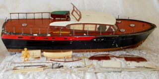 Vintage 31” Chris Craft Cabin Cruiser Model Boat Needs Tlc
