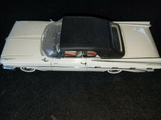 Danbury 1959 Pontiac Bonneville Convertible 1:24