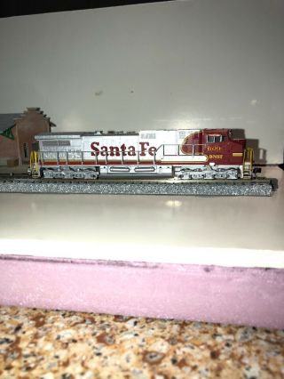 Kato: N Scale Atsf C44 - 9w 609 Patched To Bnsf With Dcc (digitrax)