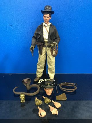 Sideshow Hot Toys Indiana Jones 12” Figure 1:6 Scale Raiders Of The Lost Ark