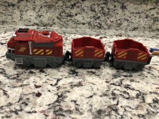 2006 Fisher Price Geotrax L4799 Rc Train - 99 Engine And Cars.  No Remote