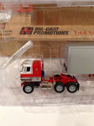 Dcp 1/64 Classic Die - Cast Promotions Cab Over International