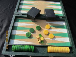 Backgammon Set Vintage Marbleized Green & Butterscotch 30 1.  5 " Bakelite Chips