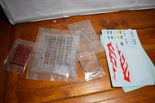 AMT 1/25 C600 Ford Stake Body & International Paystar 5000 2 Chassis & Parts Kit 7