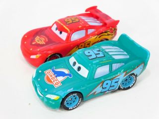 Disney Pixar Cars Color Changers Dinoco Mcqueen & 2009 Lightning Mcqueen