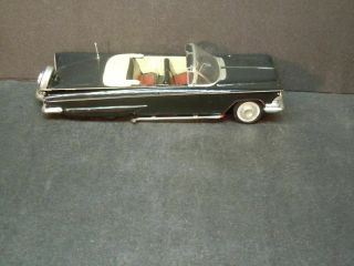 AMT 1961 VALIANT BOX with 1959 BUICK CAR INSIDE CAR CUSTOMIZING KIT 3