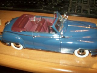 Danbury 1:24 Scale 1948 Chrysler Yorker Convertible Blue