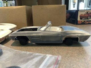 1964 Chevrolet Corvette Convertible 1/25 Scale Model AMT 2