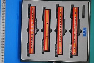 N - Scale Kato Southern Pacific/daylight Smooth Side Passenger 4 - Car Set 106 - 029