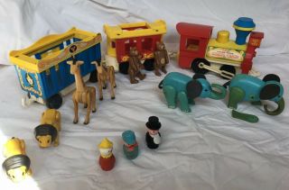 Vintage Fisher Price Circus Train 991 With Circus Animals And Little People