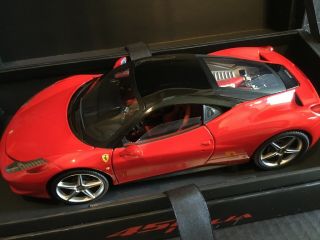 Hot Wheels Elite Ferrari 1/18 458 Italia GT2 3