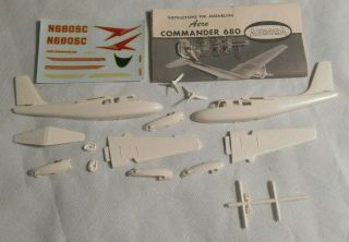 Aurora Aero Commander 680 Plastic Model Kit 2