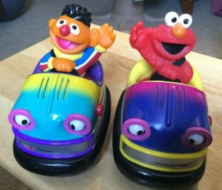 2002 Sesame Street Elmo & Ernie Bump N Go Bumper Cars Talks Turns Laughs Moves