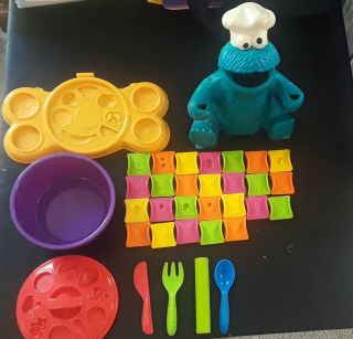 Play Doh Sesame Street Cookie Monster’s Letter Lunch Alphabet Soup Set