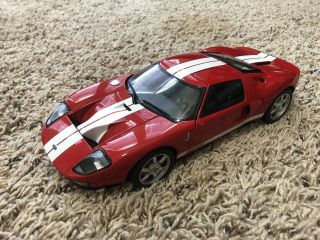 1:18 Autoart Millennium 2004 Ford Gt Coupe In Red W/ White Stripes 73021