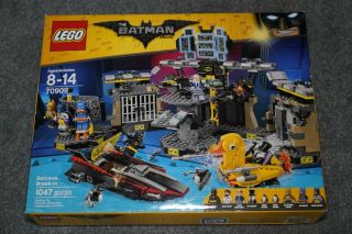 Authentic Lego 70909 Batcave Break - In Set,  Batman Movie