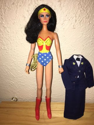 1976 12 " Mego Wonder Woman Doll & Diana Prince Outfit