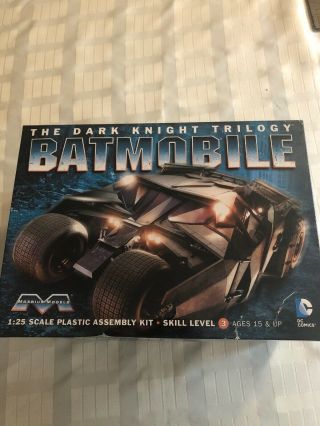 1/25 Moebius 967 - Batmobile/ Tumbler The Dark Knight Trilogy