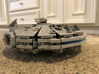 LEGO Star Wars Millennium Falcon (7965) 100 Complete 2