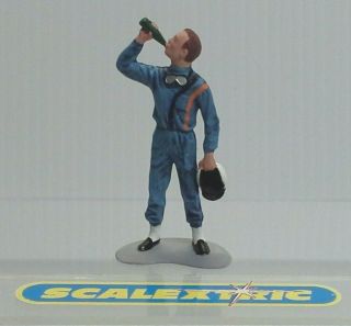 Monogram Revell Driver Figure With Bottle For Scalextric Airfix Ninco Scx,  1.  32