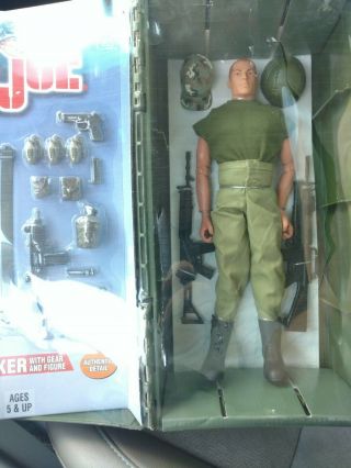 2001 Hasbro 12 " Gi Joe Action Figure Footlocker & Gear 53021 Nib