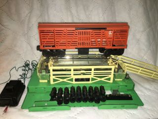Lionel Operating Cattle Car With Stockyard 3656