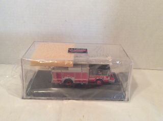 Code 3 Chicago Fire Department Squad 5A Snorkel Fire Truck 1:64 4