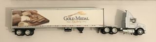 Tonkin Signature 1/53 Kenworth T800 DayCab 48’ DryVan Gold Medal w/ Box 5