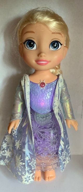 (BG) Jakks Pacific Disney Frozen Glow 13” Elsa Doll Dress Lights Up Sings Talks 3