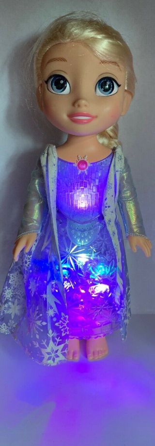(BG) Jakks Pacific Disney Frozen Glow 13” Elsa Doll Dress Lights Up Sings Talks 6
