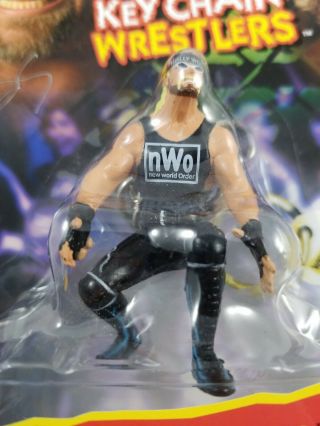 Vintage 1998 Toy Biz WCW nWo Wrestling Key Chain - Hollywood Hogan in pakage 4