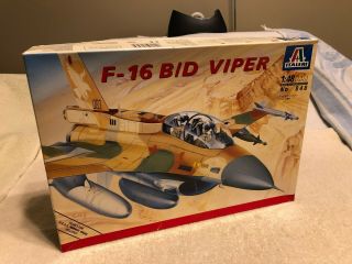 Italeri 1:48 Scale F - 16 Viper.