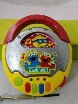 Sesame Street Musical Cd Player With A 2 Sided Cd Mattel 2006